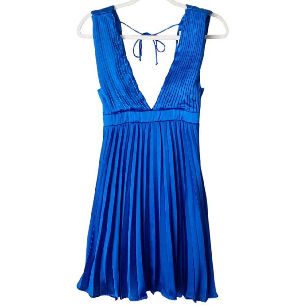 Sincerely Jules | Sleeveless Plunge Vneck Mini Dress Pleated Babydoll Blue Small
